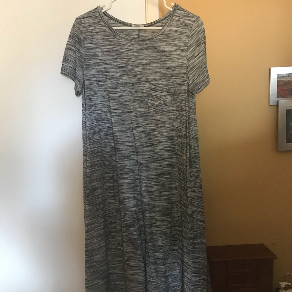 Carly - Small black and white micro stripe